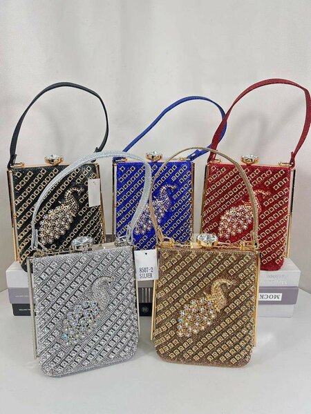 Sac à main élégant strass