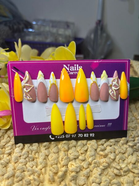 PRESS ON NAILS