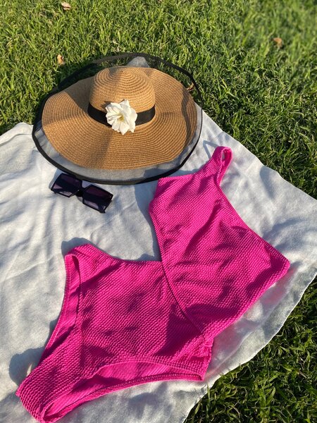 Bikini/ swimwear