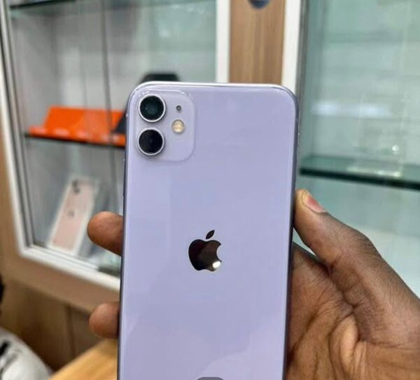 iPhone 11 64GB Violet