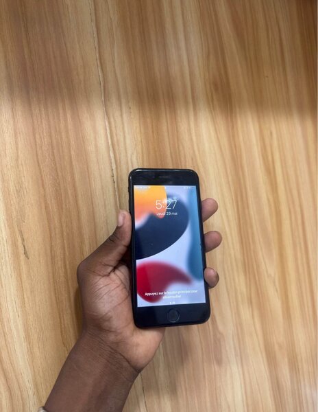 iPhone 7 - 64GB Noir
