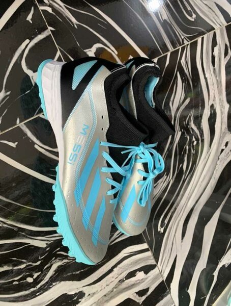 Gym / turf boots