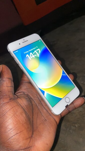 iPhone 8plus 64giga
