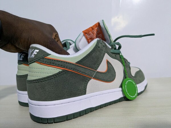 Nike SB Dunk Low