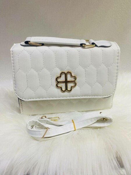 Hand bag