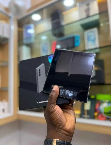 Samsung z fold 4