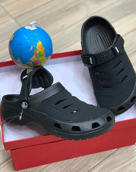 CROCS