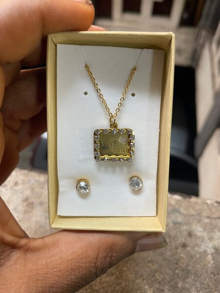Jewelry necklace