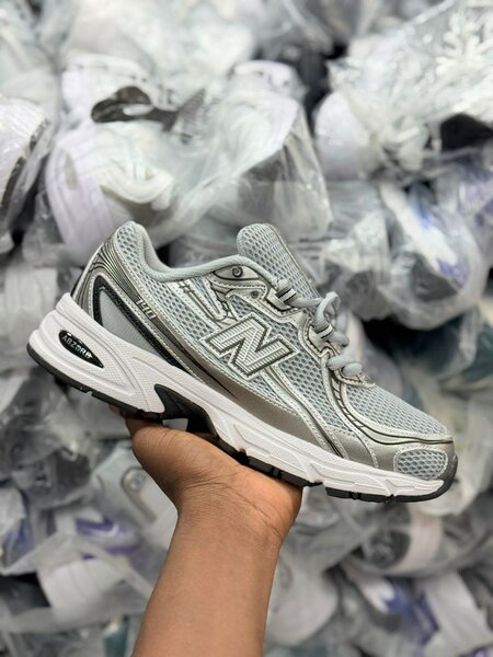 New balance 740