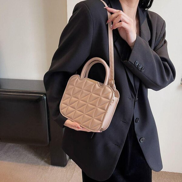 Hand bag