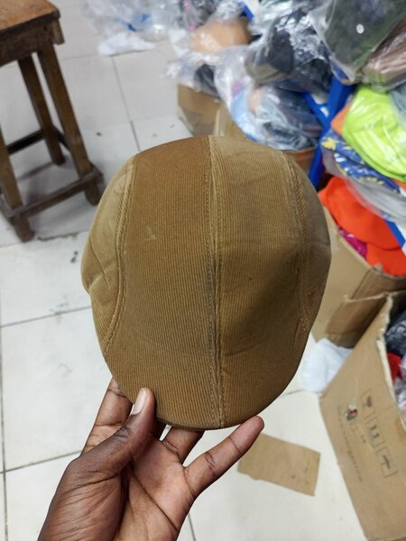 Casquette en daim élégante