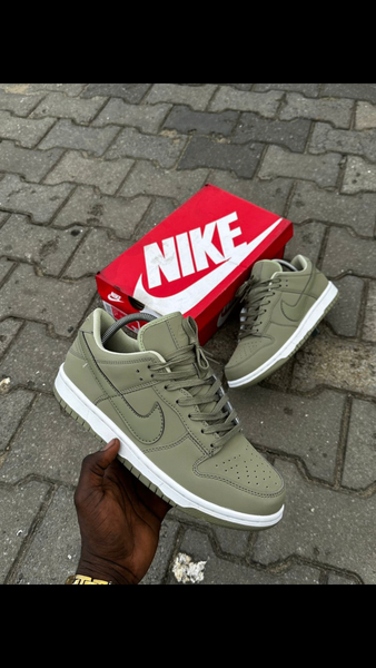 Nike dunk low prm