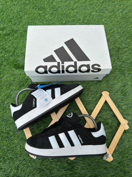 Adidas campus