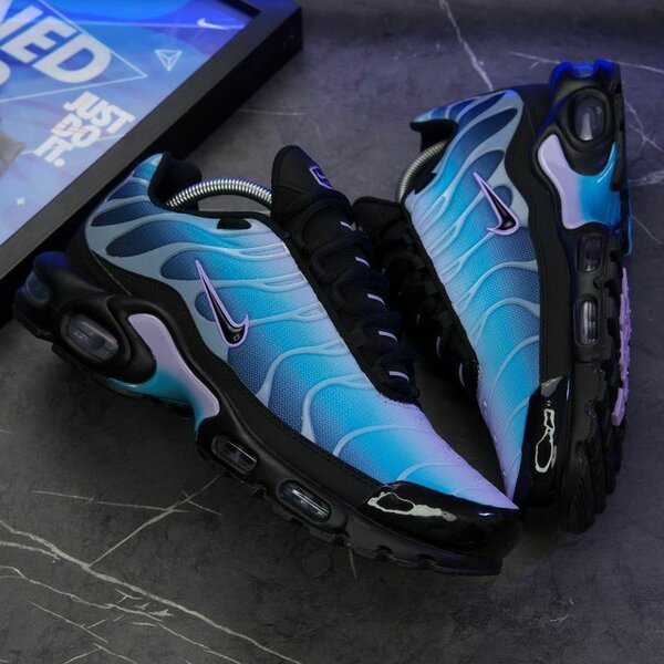 NIKE AIRMAX TN
