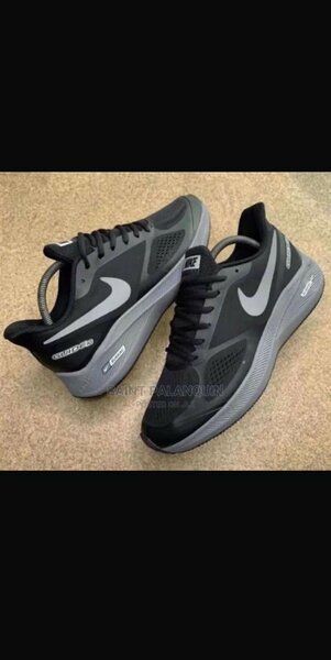 NIKE RUNNER