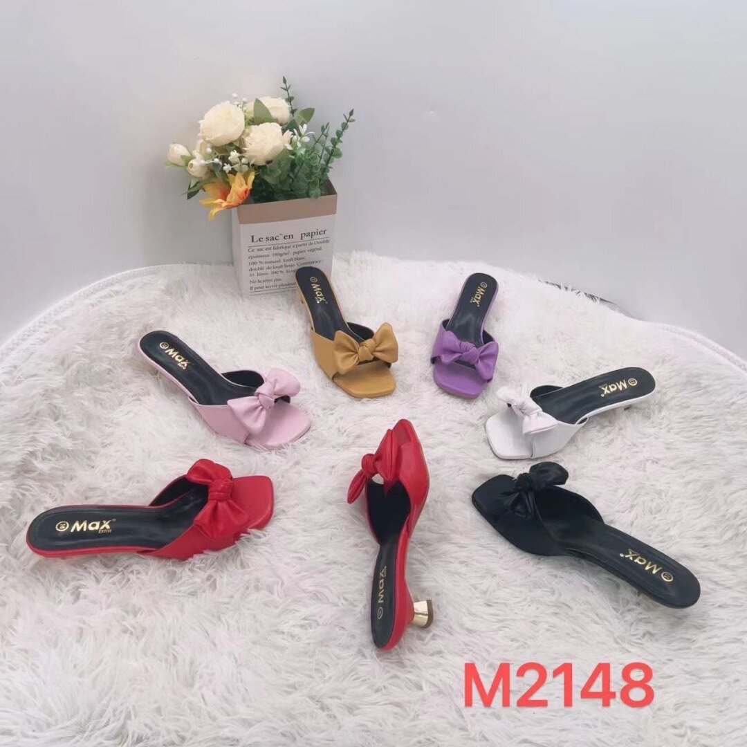 Ladies slippers