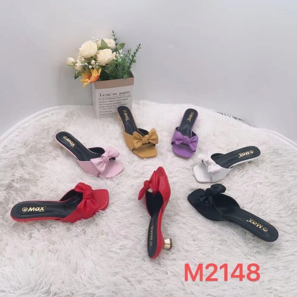 Ladies slippers