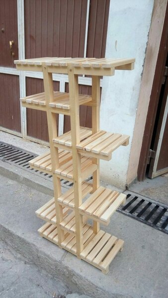 Flower pot stand