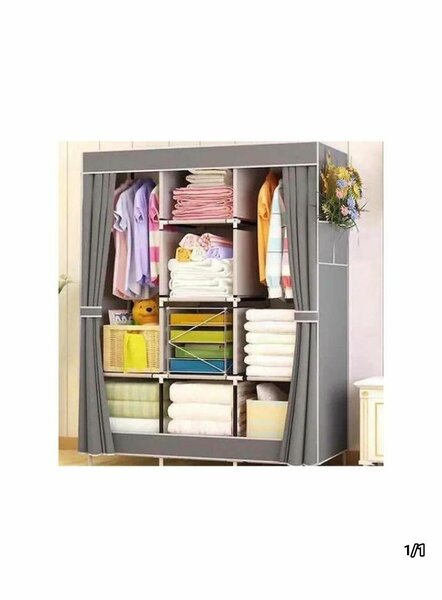 Armoire Portative à Rideaux