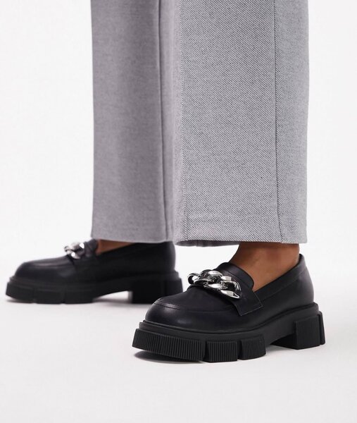 Shoe