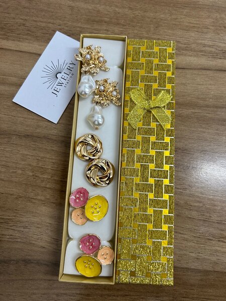 Earrings set