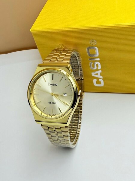 Montre Casio classique homme