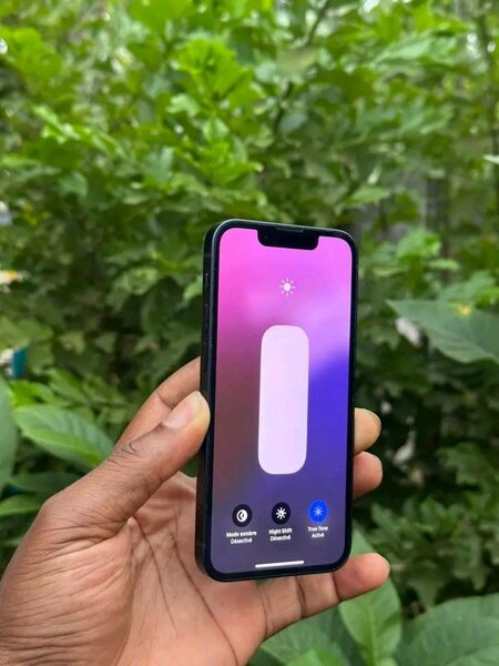 iPhone 13 simple