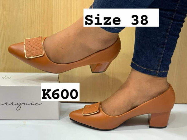 Kitten heels