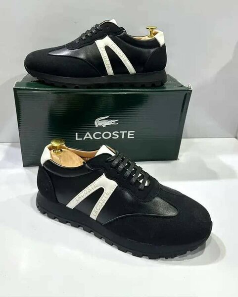 Chaussures noires tendance homme