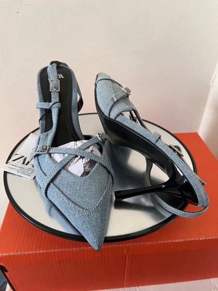 Talons Zara
