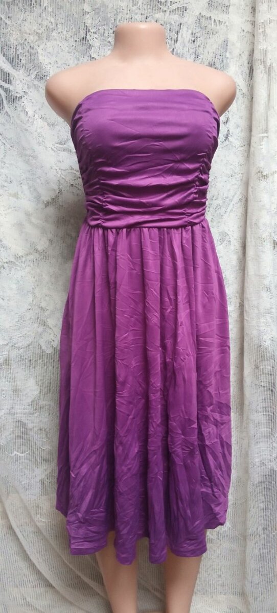 Robe bustier violette élégante