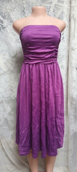 Robe bustier violette élégante