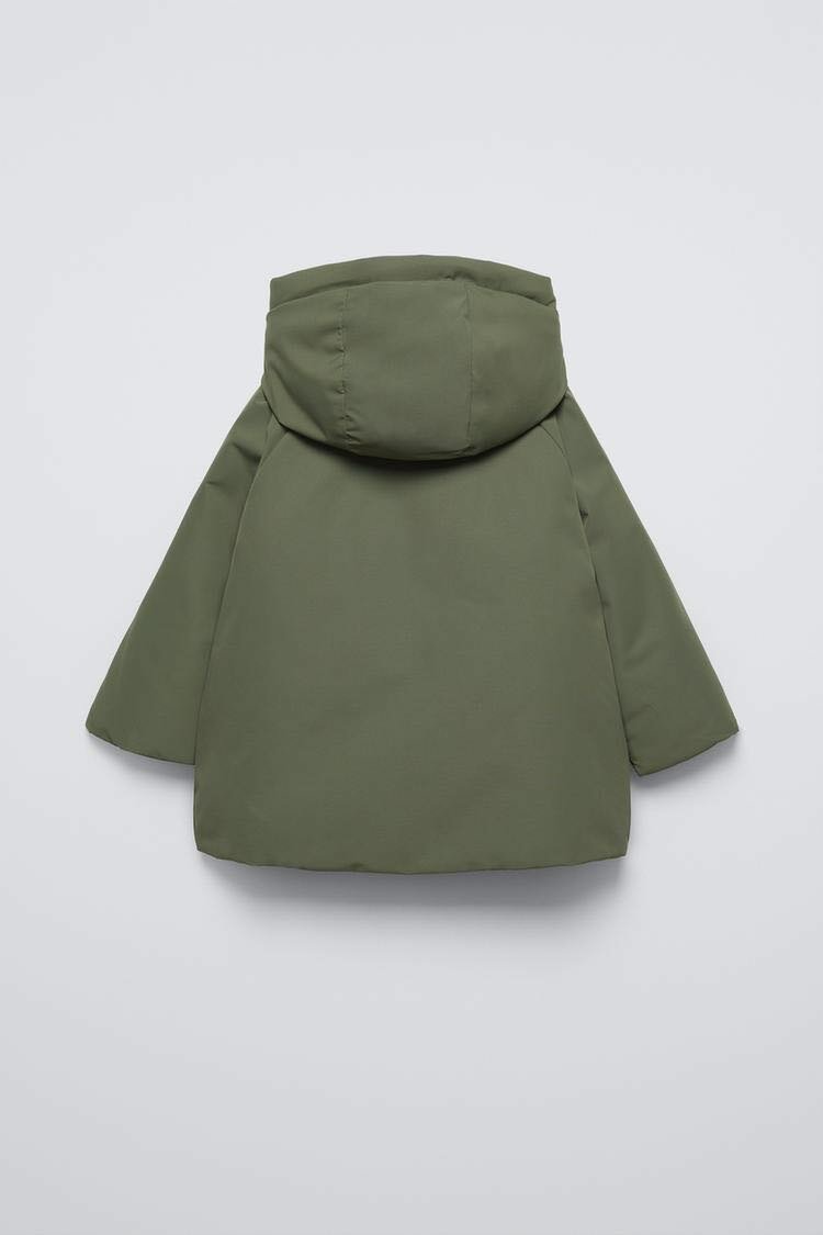 Легкая удлиненная курточка на весну от Zara