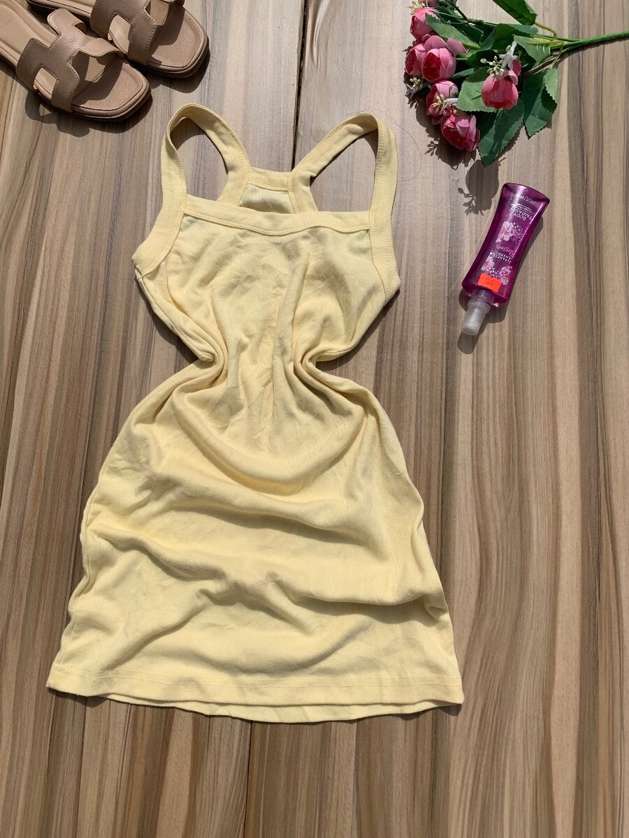 Straight dress
