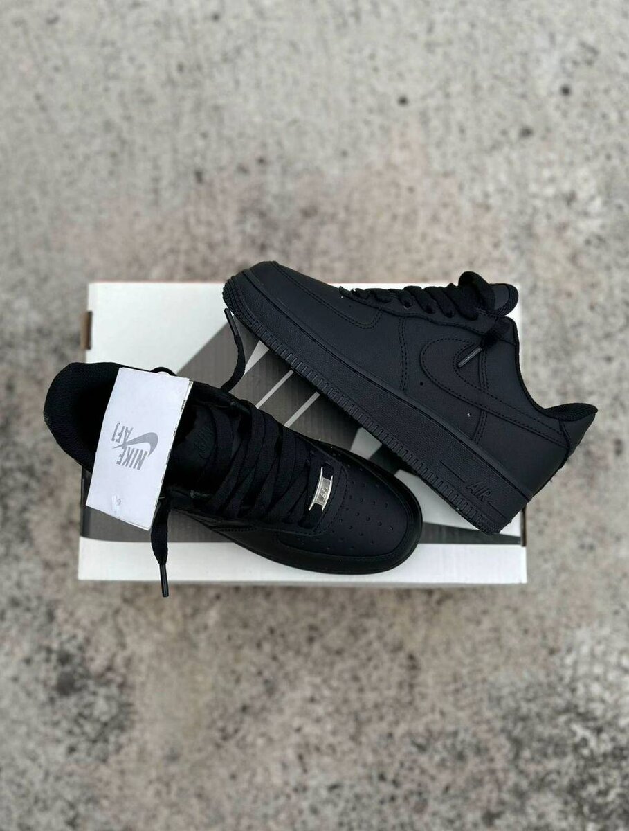 Chaussures Nike Air Force Noires