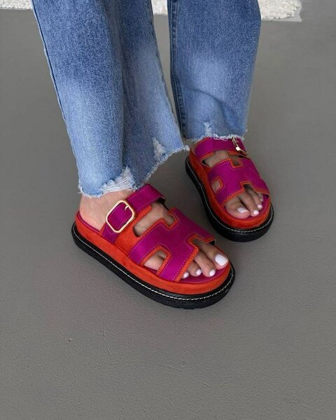 Sandales colorées en cuir