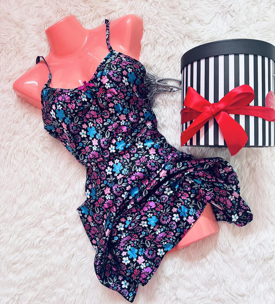 Lingerie bleu rose