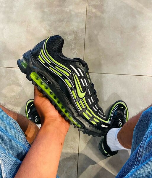 NIKE MAX AIR