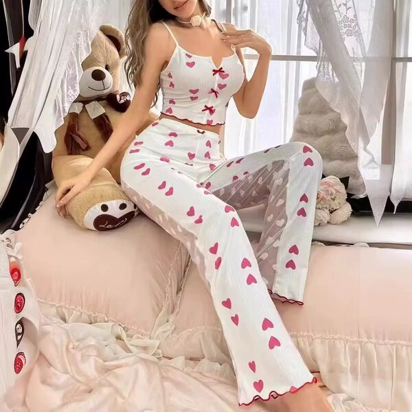 Pyjama en dentelle romantique