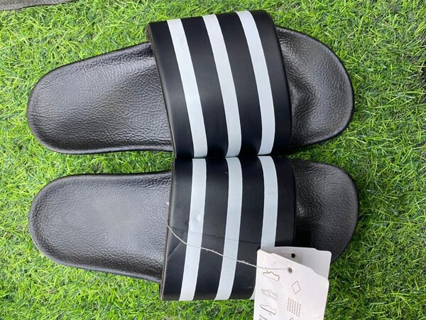Smooth Adiddas slides