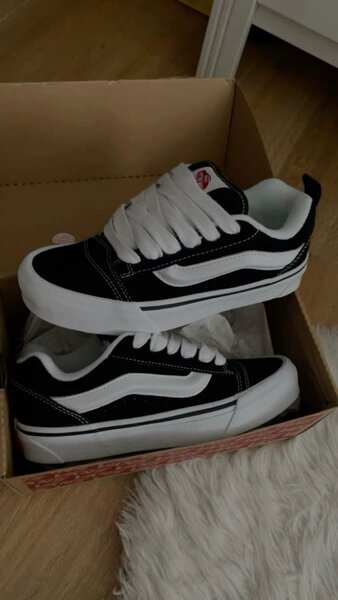 Vans knu school