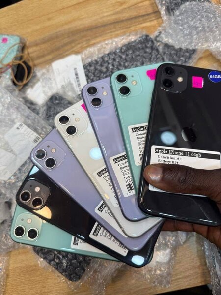iPhone 11simple 64g casi neuf