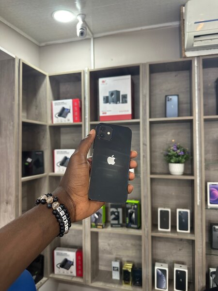 iPhone 12