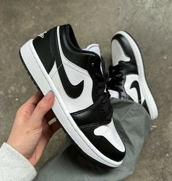 AIR JORDAN