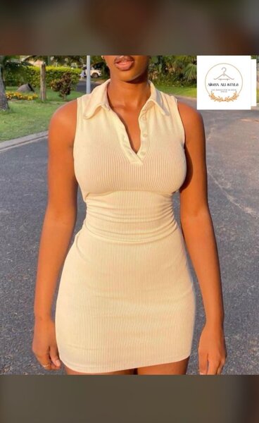 Une robe jaune