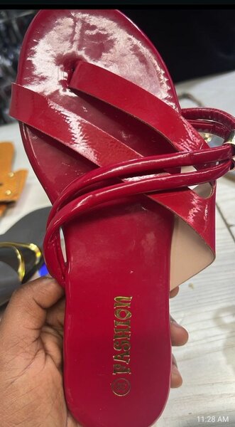 Sandales rouges vernies femme