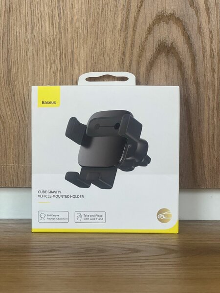 Baseus Cube gravity vehicle mount