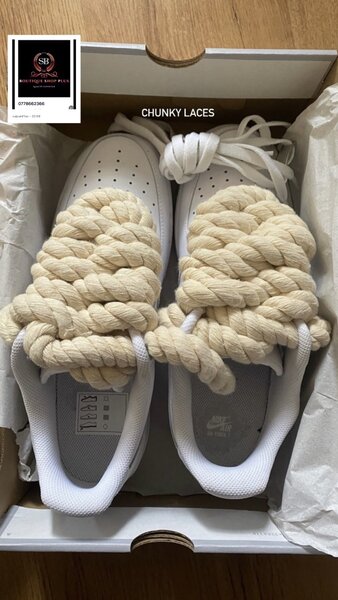 Basket Nike air force   authentique avec sa boîte
