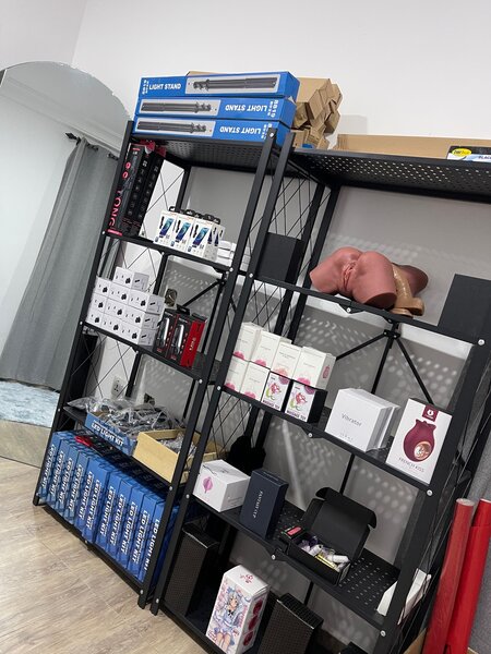 Storage shelf