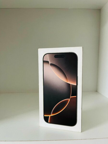 iPHONE 16 PRO